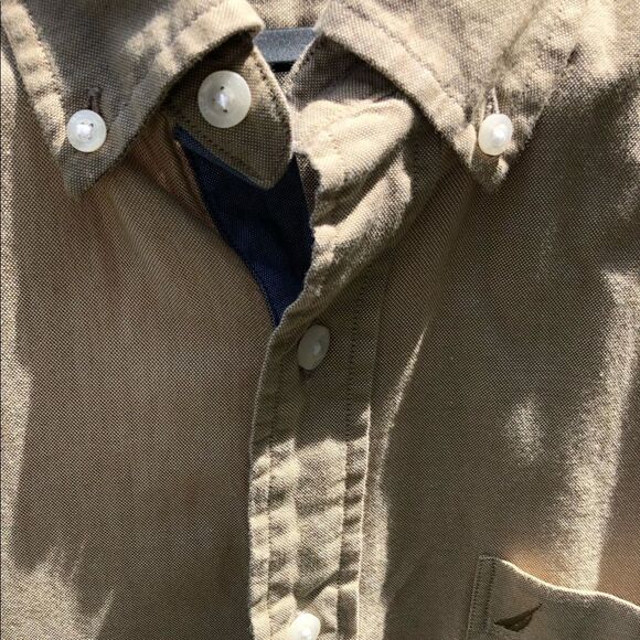 NWT NAUTICA button down collared shirt - Picture 4 of 8